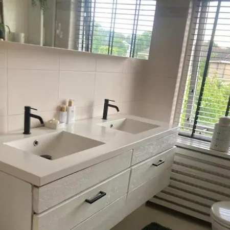 Willa Huis Met Tuin Vlakbij Efteling 3 Slaapkamers Minimaal 7 Nachten Waalwijk